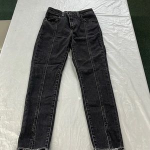 Levi’s 721 Hi-rise blk jean Size 25